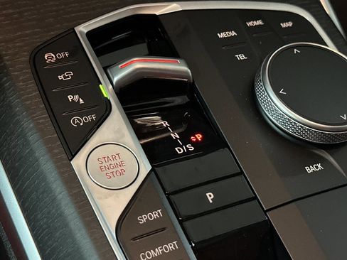 New 2026 BMW 330i Sedan w/ M Sport Package image 25