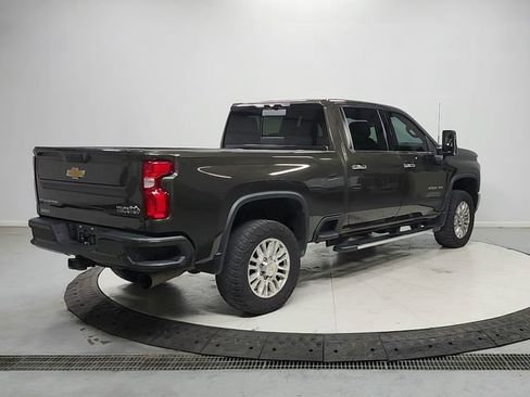Used 2023 Chevrolet Silverado 2500 High Country w/ Safety Package II AWD/4WD image 7