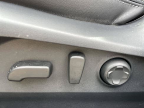 Certified 2025 Subaru Outback Limited AWD/4WD image 13