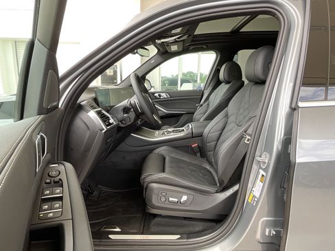 New 2026 BMW X5 xDrive50e w/ Premium Package image 11