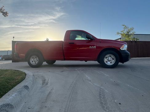 Used 2017 RAM 1500 Tradesman w/ Power & Remote Entry Group RWD image 2