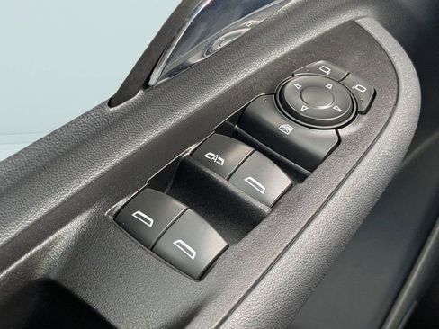 Used 2021 Chevrolet Bolt Premier w/ Infotainment Package FWD image 25
