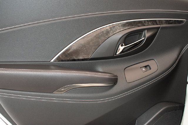 Used 2014 Buick LaCrosse Leather FWD image 17