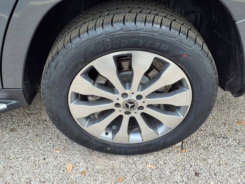 Used 2018 Mercedes-Benz GLS 450 4MATIC image 25