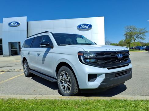 New 2026 Ford Expedition Max Active AWD/4WD image 3
