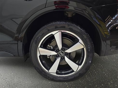 Used 2023 Audi Q5 2.0T Prestige image 31