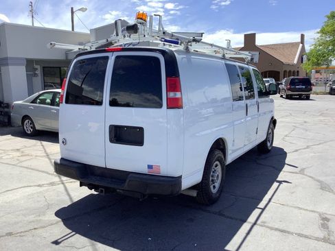 Used 2016 Chevrolet Express 2500 w/ Cold Climate Package RWD image 12