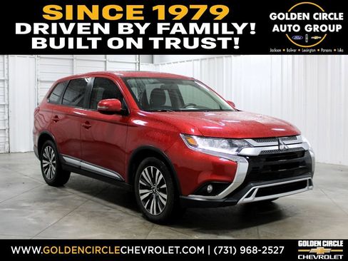 Used 2019 Mitsubishi Outlander SE image 1