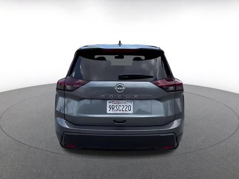 Used 2025 Nissan Rogue SV FWD image 12