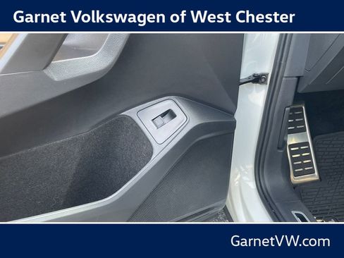Certified 2024 Volkswagen Tiguan SE R-Line AWD/4WD image 32