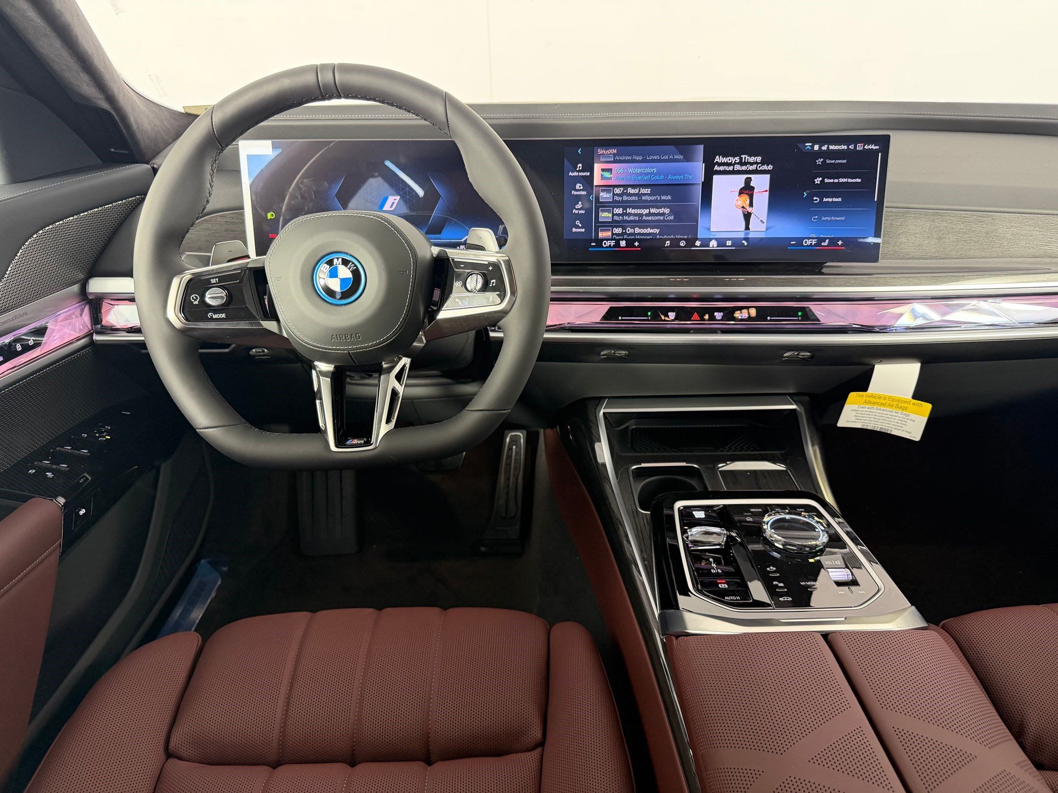 Used 2026 BMW 750e xDrive w/ Executive Package AWD/4WD image 29