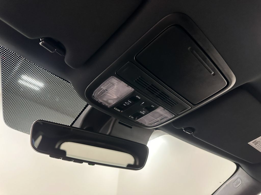 Used 2024 Honda Passport EX-L image 12