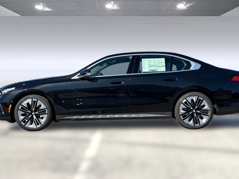 New 2026 BMW 530i w/ Premium Package image 2