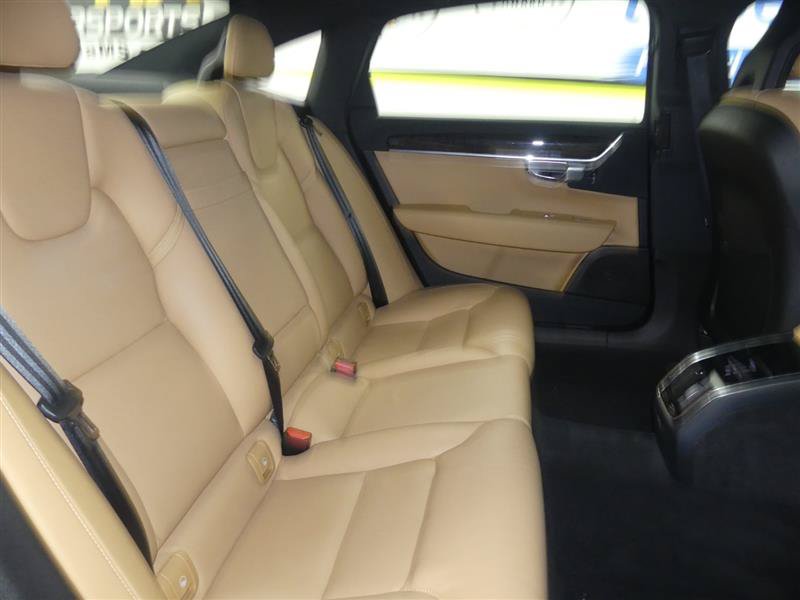 Used 2024 Volvo S60 B5 Plus w/ Climate Package AWD/4WD image 25