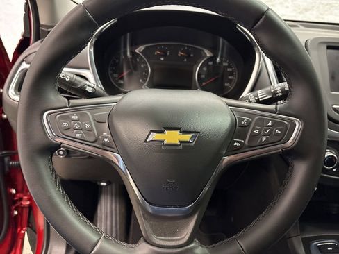 Used 2023 Chevrolet Equinox LT AWD/4WD image 22