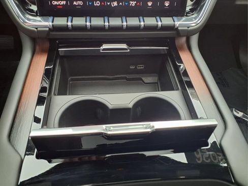 Certified 2026 GMC Yukon XL Denali w/ Sun & Power Step Package AWD/4WD image 24