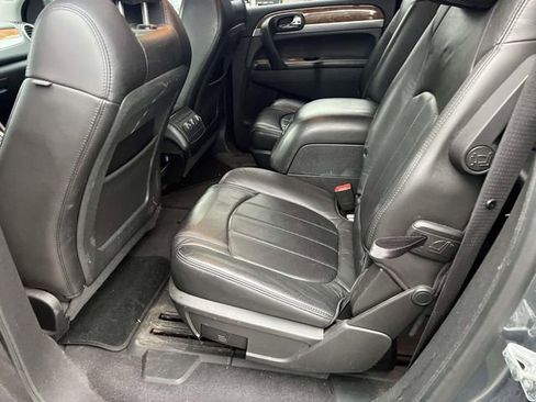 Used 2011 Buick Enclave CXL image 14