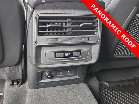 Used 2023 Audi Q7 Premium Plus image 11
