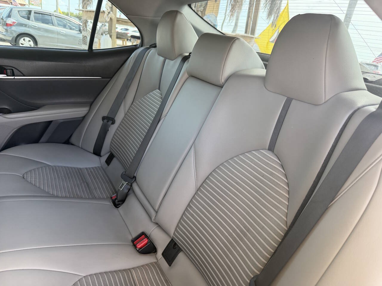 Used 2022 Toyota Camry SE FWD image 22