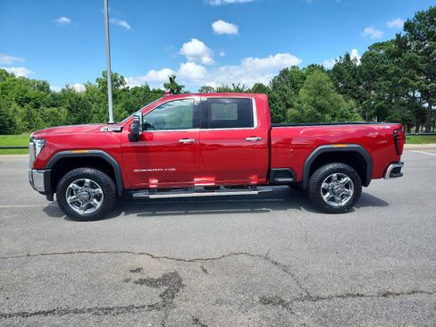 Used 2025 GMC Sierra 2500 SLT w/ SLT Premium Package AWD/4WD image 2