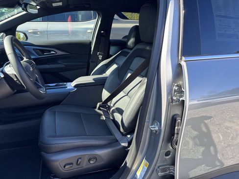 New 2026 Chevrolet Equinox EV LT image 14