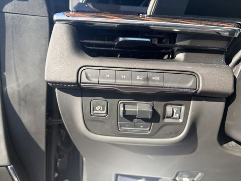 Certified 2024 Cadillac Escalade Premium Luxury w/ Performance Package image 11