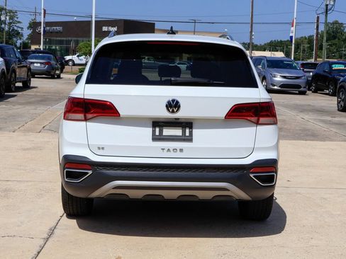 Used 2024 Volkswagen Taos SE FWD image 19