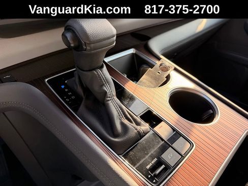 Used 2024 Toyota Sienna LE image 19