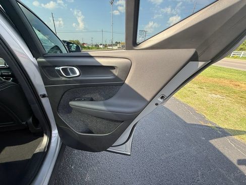 Used 2023 Volvo XC40 Recharge Plus AWD/4WD image 19
