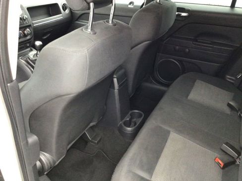 Used 2011 Jeep Patriot Sport image 35