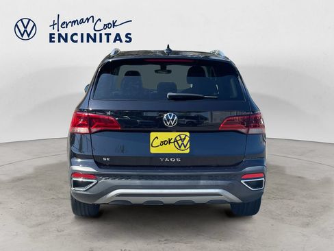 Certified 2023 Volkswagen Taos SE w/ Panoramic Sunroof Package FWD image 4