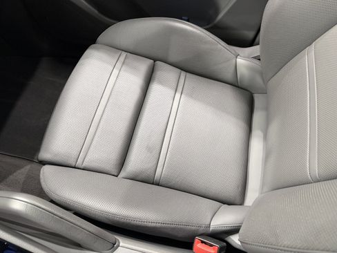 Certified 2023 Porsche Cayenne AWD/4WD image 57