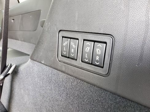 Used 2023 Cadillac XT6 Premium Luxury image 49