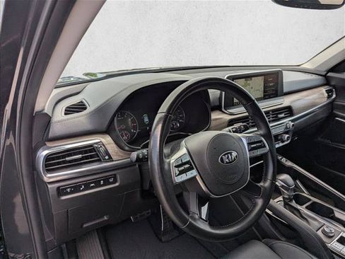Used 2021 Kia Telluride SX w/ Towing Package FWD image 12