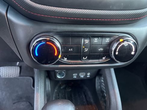 Used 2022 Chevrolet TrailBlazer RS image 15