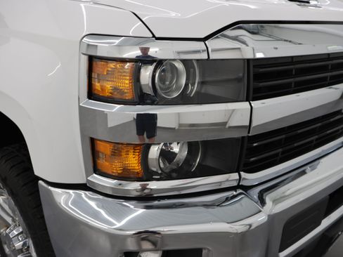 Used 2017 Chevrolet Silverado 2500 LT w/ LT Convenience Package AWD/4WD image 22