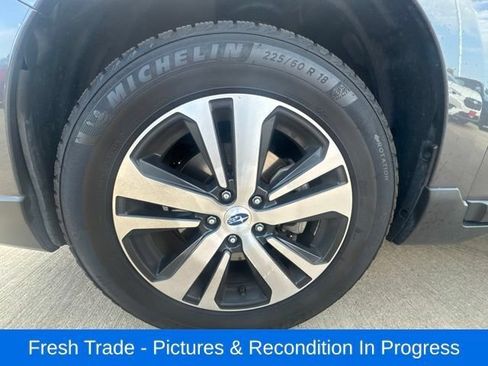 Used 2019 Subaru Outback 3.6R Limited AWD/4WD image 9