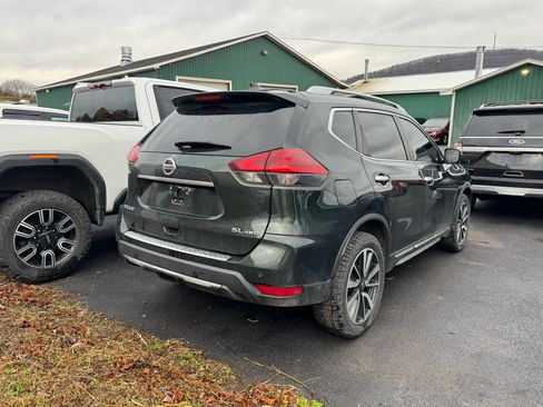 Used 2020 Nissan Rogue SL image 2
