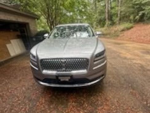 Used 2023 Lincoln Nautilus Reserve w/ Equipment Group 201A AWD/4WD image 4