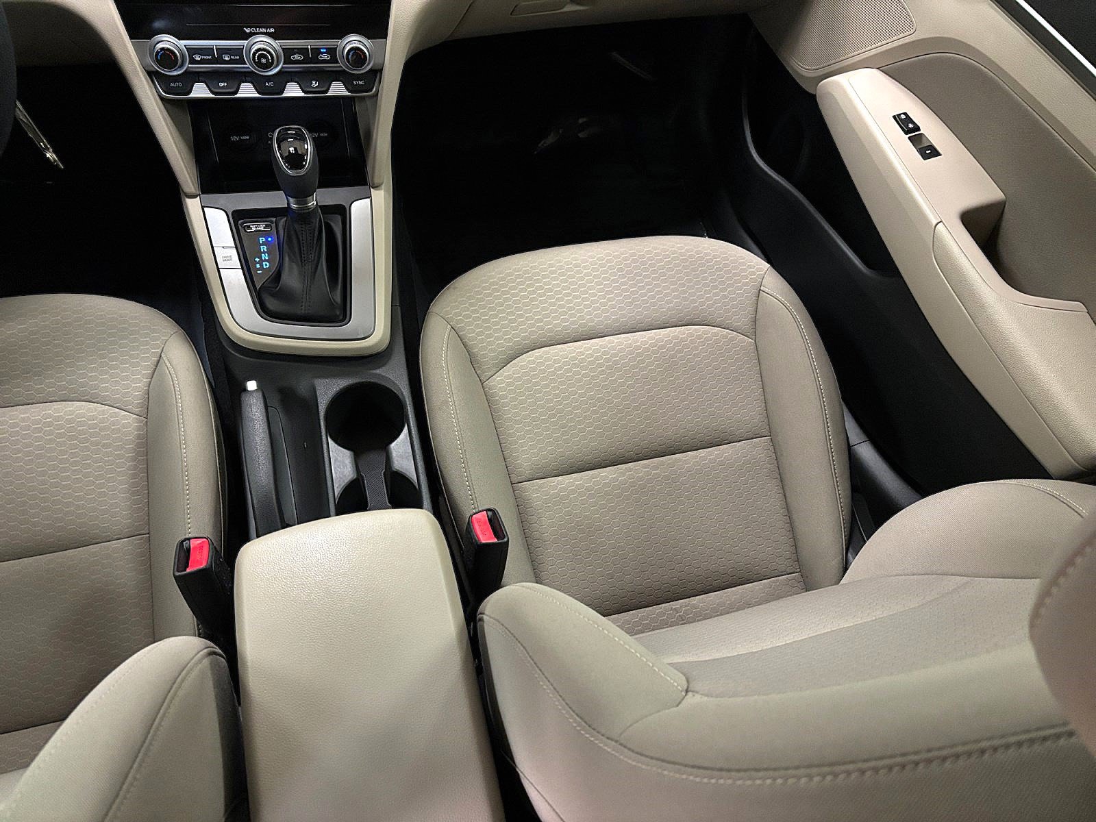 Used 2020 Hyundai Elantra SEL FWD image 17