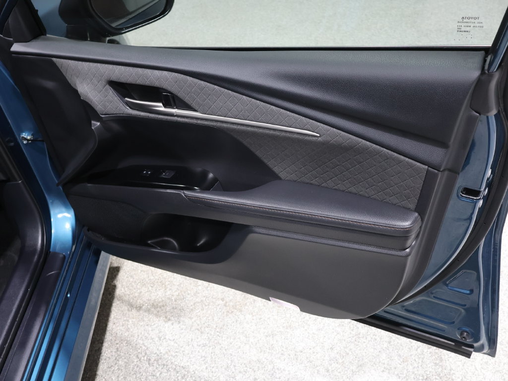 Used 2025 Toyota Camry XLE FWD image 23