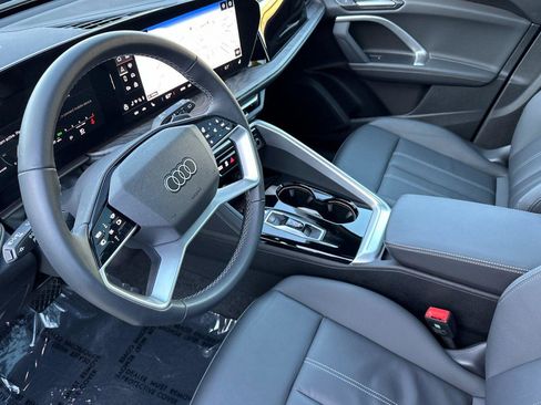 Used 2025 Audi Q5 Premium Plus w/ Premium Plus image 10