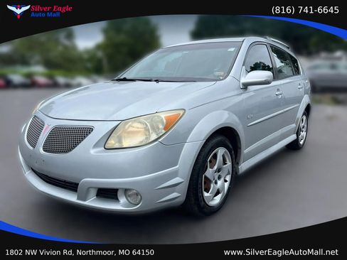 Used 2006 Pontiac Vibe w/ Sun And Sound Package FWD image 1