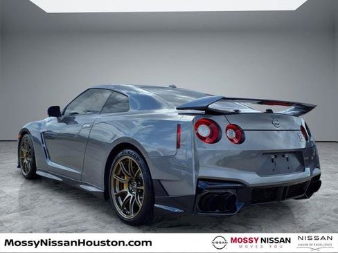 Certified 2024 Nissan GT-R w/ Floor Mat Package AWD/4WD image 6
