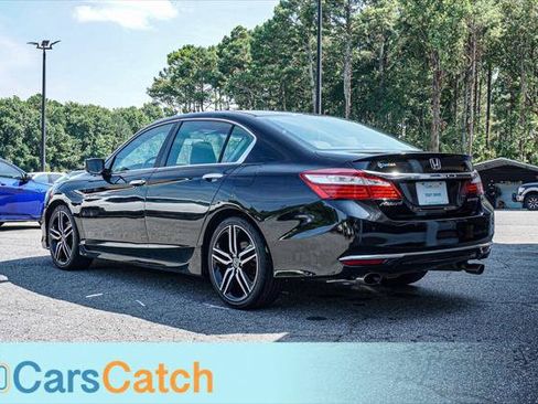 Used 2017 Honda Accord Sport image 14