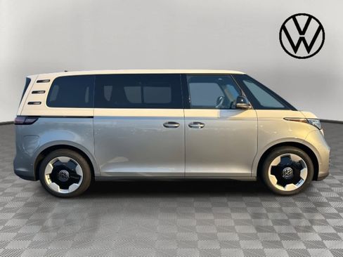 New 2025 Volkswagen ID. Buzz Pro S Plus image 2
