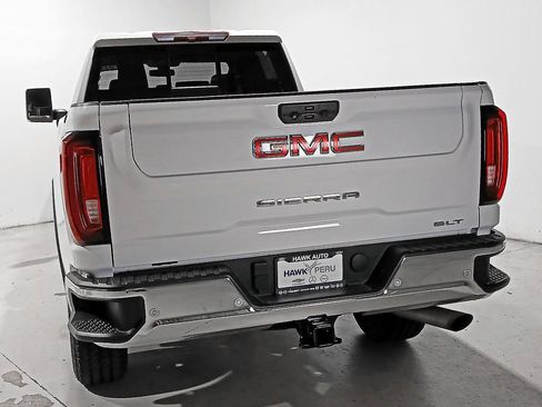 Used 2021 GMC Sierra 2500 SLT w/ SLT Preferred Package AWD/4WD image 5
