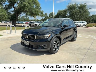 Used 2023 Volvo XC40 B5 Plus