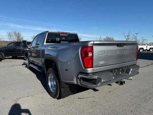 Used 2025 Chevrolet Silverado 3500 LTZ w/ LTZ Texas Edition AWD/4WD image 14