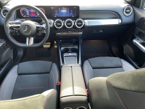 Used 2024 Mercedes-Benz GLB 250 image 24